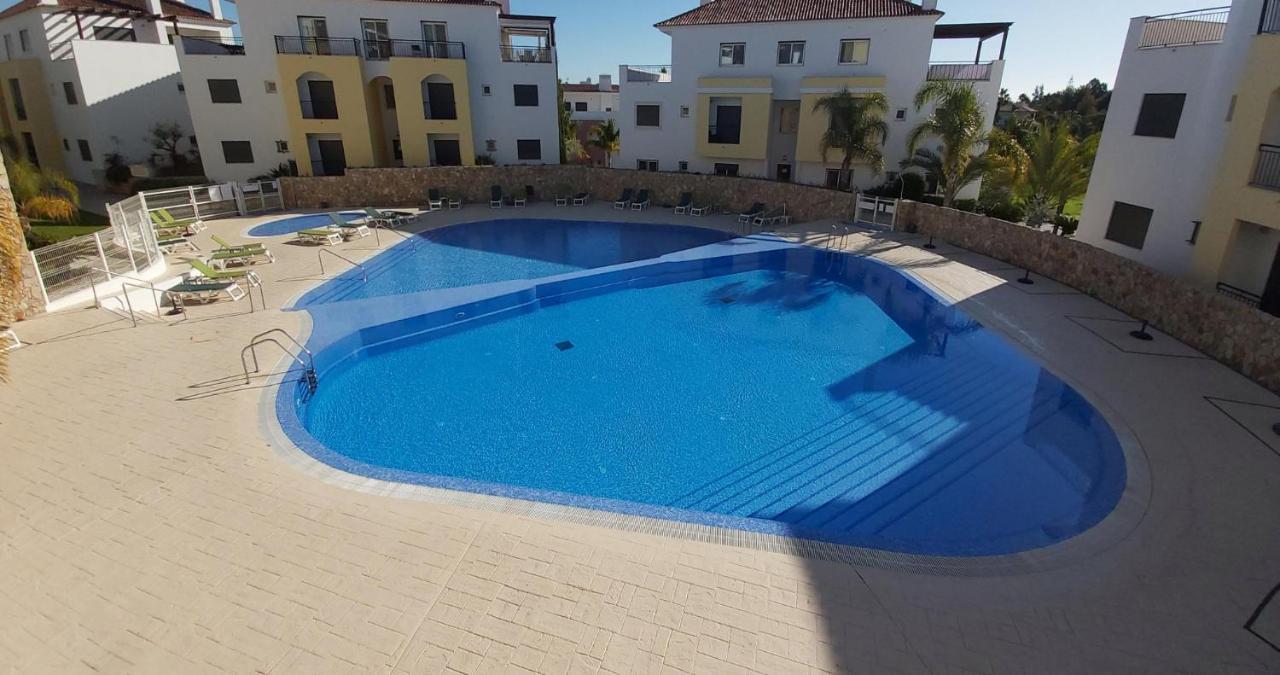 Paz Em Resort De Luxo. 卡巴纳斯·德·塔维拉 外观 照片